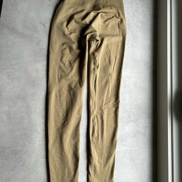 Alphalete Amplify leggings - XS - colour: Not Gold - Picture 4 of 6